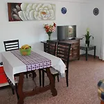 Апартаменты Holiday Beach *