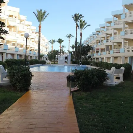 Апартаменты Holiday Beach *